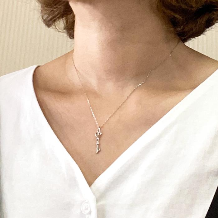 キーモチーフ ネックレス ハート ダイヤモンド ブルーダイヤ カギ 鍵