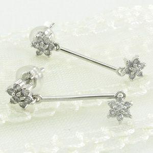 ダイヤモンド ピアス ゴールド 18k スター 星 フラワー 花 揺れる ロング ストレート 18金 父の日の画像