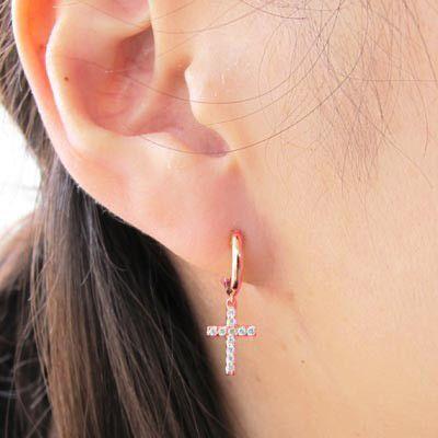 ダイヤモンド ピアス フープ ゴールド 18k クロス 十字架 中折れ 揺れる k18 PG 誕生日 プレゼント 母の日 |  | 04