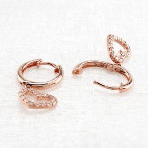 ダイヤモンド ピアス フープ ゴールド 18k ハート 中折れ 揺れる k18 PG 誕生日 プレゼント 母の日 |  | 02