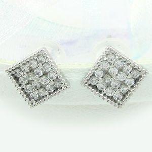 ダイヤモンド ピアス ゴールド 18k パヴェ フラワー 花 アンティーク ミル 透かし18金 父の日の画像