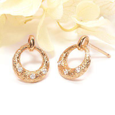 ピアス ゴールド 18k ダイヤモンド ムーン 月型 荒らし サークル プチ k18 PG 誕生日 プレゼント 母の日 爆買 |  | 01