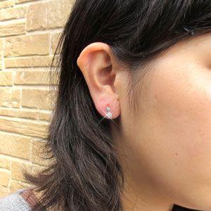 ダイヤモンド ピアス ゴールド 18k フラワー 花 揺れる 18金 k18 父の日の画像