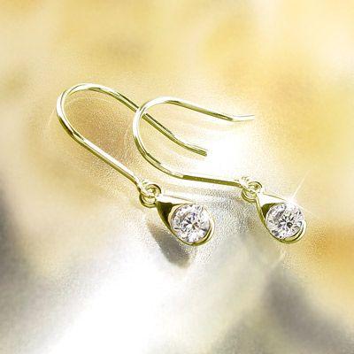 フックピアス ゴールド 18k ダイヤモンド ドロップ つゆ 一粒 揺れる18金 父の日の画像