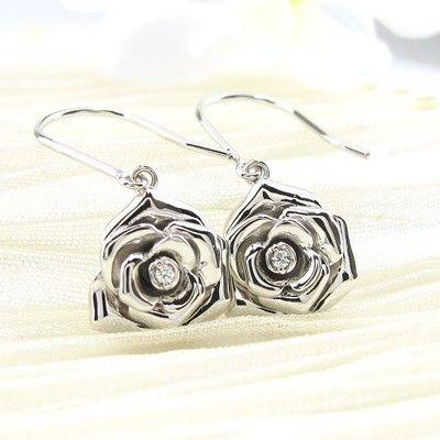 ピアス レディース プラチナ 900 ダイヤモンド ローズ 薔薇 フラワー 花 一粒 揺れる 誕生日 プレゼント 父の日の画像