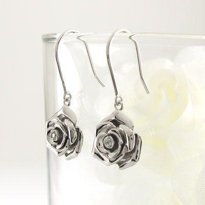 ピアス レディース プラチナ 900 ダイヤモンド ローズ 薔薇 フラワー 花 一粒 揺れる 誕生日 プレゼント 父の日の画像