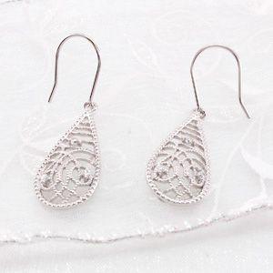 ダイヤモンド ピアス ゴールド 18k アンティーク ミル 透かし ドロップ 揺れる 18金 k18 父の日の画像