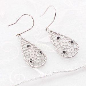 ブラックダイヤモンド ピアス ゴールド 18k アンティーク ミル 透かし ドロップ 揺れる 18金 k18 父の日の画像