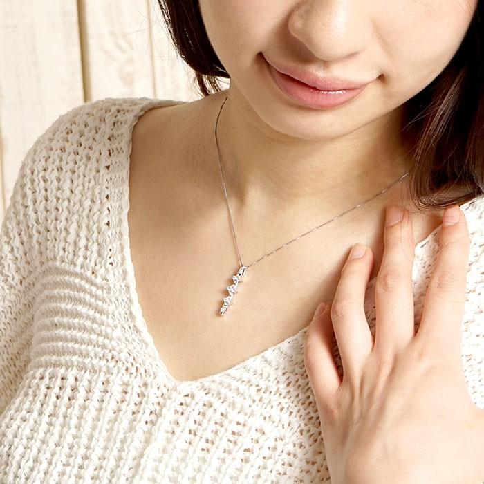 ダイヤモンド ネックレス レディース ペンダント プラチナ 900フラワー 花 揺れる ブラ 誕生日 プレゼント 父の日の画像