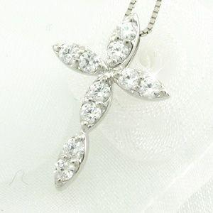 クロス ネックレス レディース ダイヤモンド ゴールド 18k ペンダント 十字架 マーキス 18金 誕生日 プレゼント 父の日の画像