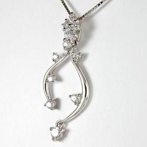 ダイヤモンド ネックレス レディース プラチナ 900 ペンダント 揺れる つた 蔦 誕生日 プレゼント 父の日の画像