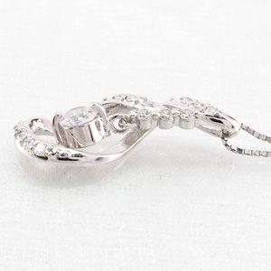 ネックレス ダイヤモンド ゴールド 18k ペンダント 揺れる ツイスト 18金 k18 誕生日 プレゼント 父の日の画像