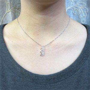 ネックレス ダイヤモンド ゴールド 18k ペンダント 揺れる ツイスト 18金 k18 誕生日 プレゼント 父の日の画像