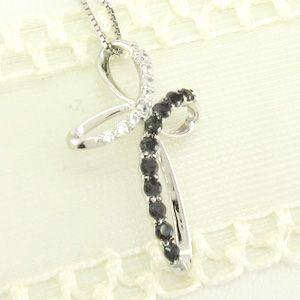 クロス ネックレス レディース ダイヤモンド ゴールド 18k ペンダント 十字架 クローバー 18金 誕生日 プレゼント 父の日の画像
