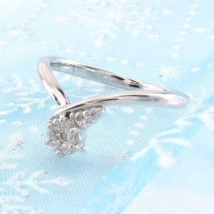 リング 指輪 レディース ゴールド 18k ダイヤモンド V字 Vライン 18金 k18 父の日の画像