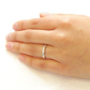リング ゴールド 18k ダイヤモンド ツイスト ひねり k18 マリッジ結婚指輪 レディース 父の日の画像