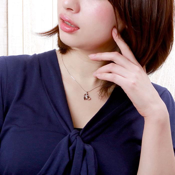ハート ネックレス ダイヤモンド k18 18k 18金 ゴールド ネーム イニシャル ブラ 揺れる ペンダント 誕生日 プレゼント 父の日の画像