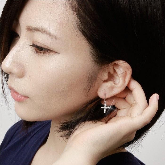 ピアス プラチナ900 フックピアス クロス ダイヤモンド プレゼント 誕生日 Pt900 プラチナ 十字架 父の日の画像