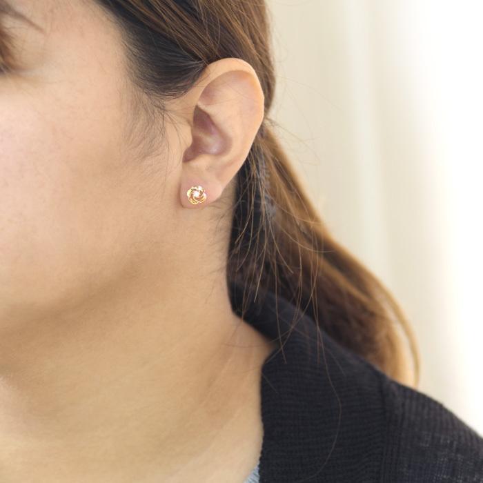 特別プライス フラワー ダイヤ ピアス K18 18金 レディース 一粒