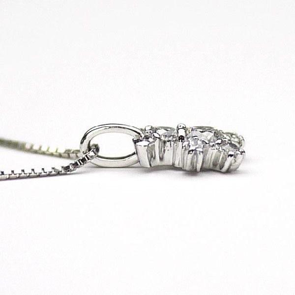 ネックレス レディースくま ペンダント ダイヤ 0.18ct Pt900 プラチナ