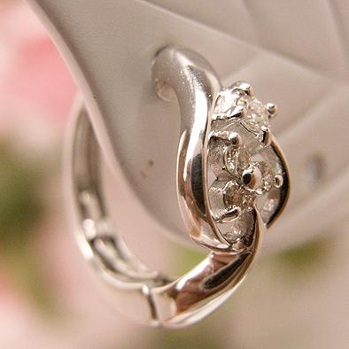 中折れフープ ピアス k18ホワイトゴールド ダイヤ 0.1ct レディース ジュエリー アクセサリーの画像