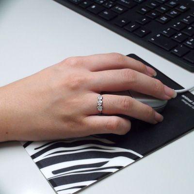 ピンキーリング フラワーダイヤモンド リング 0.12ct 小指 1号〜 k18ゴールド 18金 レディース ジュエリー アクセサリーの画像