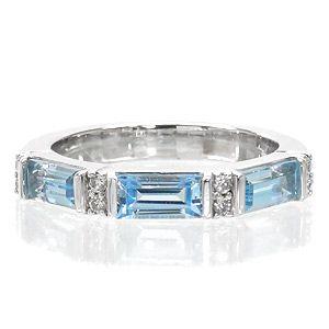 指輪 ブルートパーズ 11月誕生石 バケット リング ダイヤモンド 0.08ct k18ゴールド 18金 レディース アクセサリーの画像