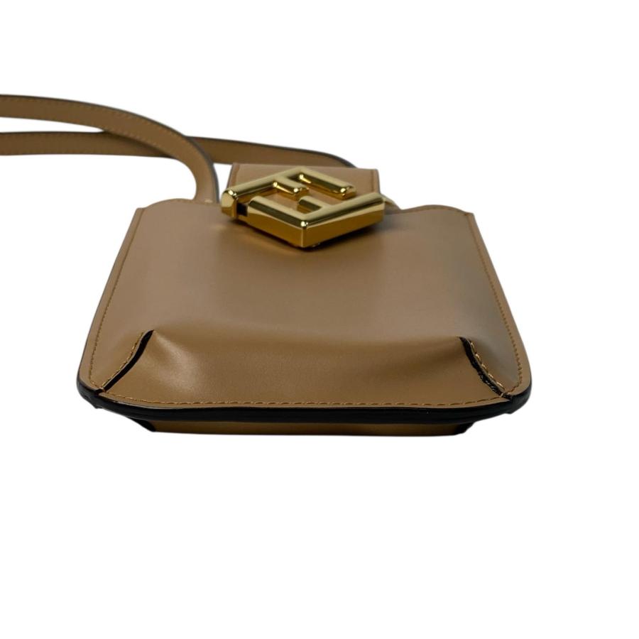 FENDI（フェンディ） 美品 FENDI FFダイヤモンド フォンポーチ 7AS188