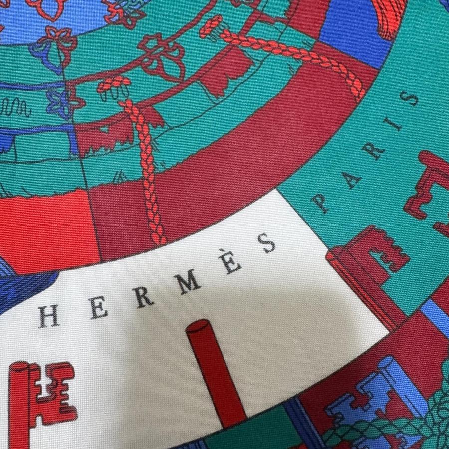 HERMES（エルメス） カレ90 TOURS DE CLES 鍵への螺旋 スカーフ