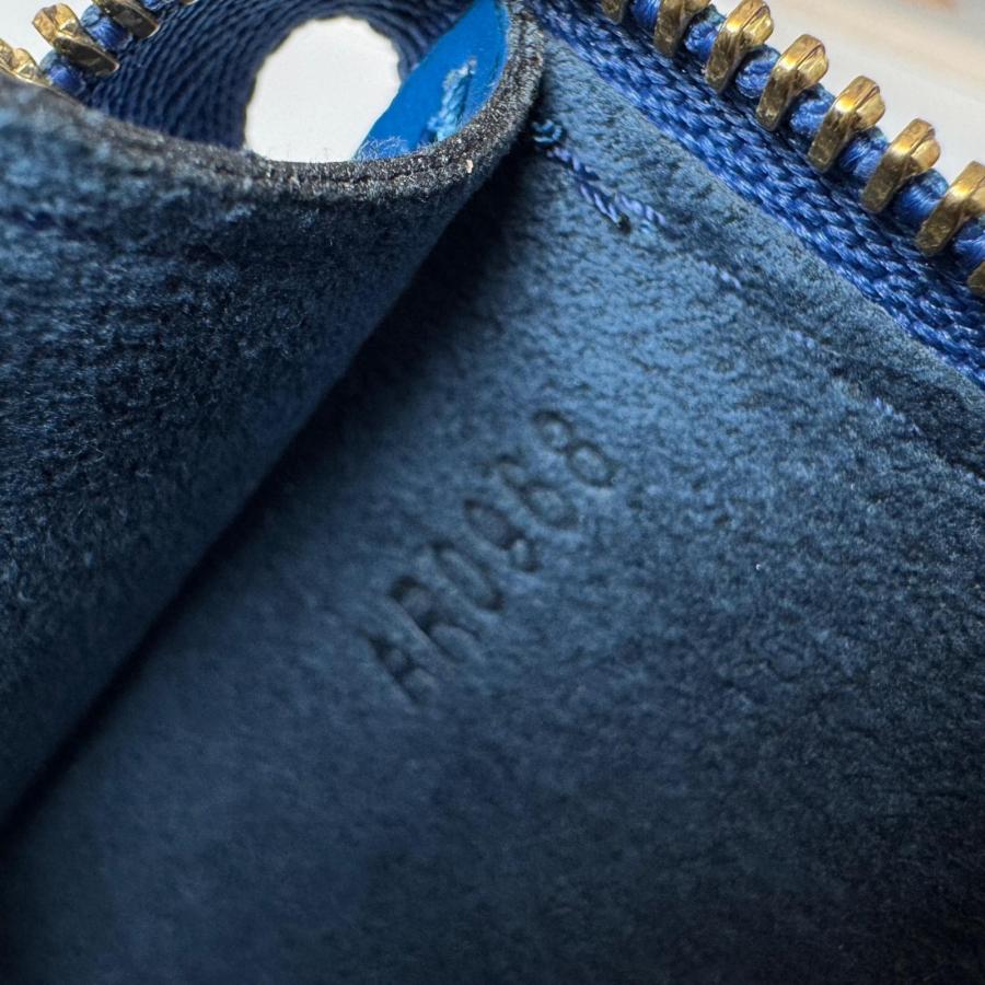LOUIS VUITTON（ルイ・ヴィトン） 美品 エピ ポシェットアクセソワール