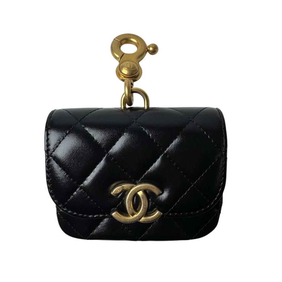 美品 シャネル CHANEL バッグチャーム マトラッセ ココマーク 小物入れ  レディース CHANEL（シャネル） 美品 バッグチャーム マトラッセ ココマーク 小物