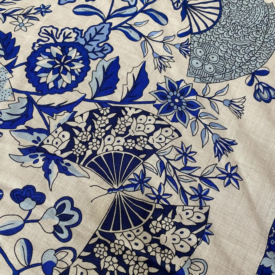 美品 HERMES トライアングルジェアン 花咲く織物 カシミヤ シルク