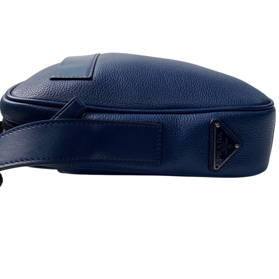PRADA プラダ　ボディーバッグ　クロスボディー　三角ロゴ PRADA（プラダ） メンズ 三角ロゴプレート ショルダーバッグ 斜めがけ