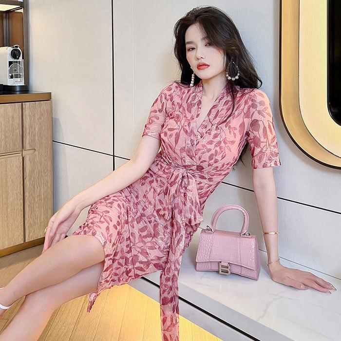 薄紫のパール装飾付き半袖ワンピース 38 薄紫のパール装飾付き半袖ワンピース 38 0421_265349.png?crop