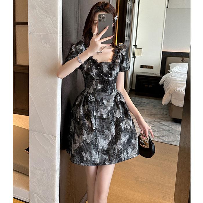 おしゃれ蝶柄 胸元開き半袖ショートフレアワンピース 黒 おしゃれ蝶柄 胸元開き半袖ショートフレアワンピース 黒