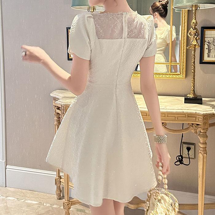 シースルー胸元開き 半袖ショートフレアワンピース 白 結婚式 お呼ばれ