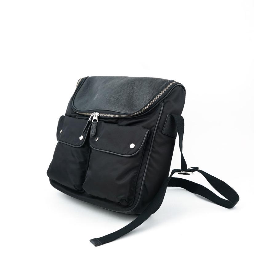 Felisi（フェリージ） ショルダーバッグ ナイロン×シュリンクレザー 23