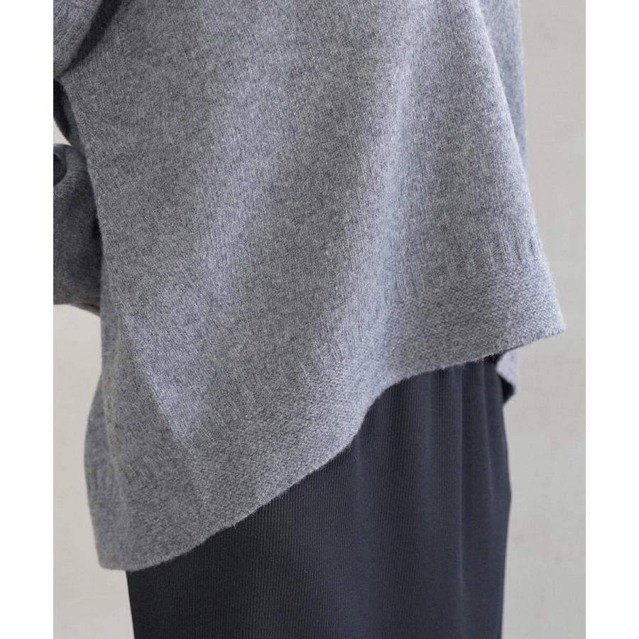 ニコルソン&ニコルソン Vネックニット AURA nicholson&nicholson 2025