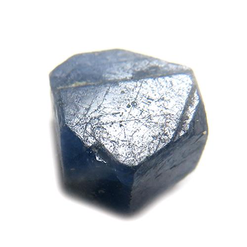 非加熱・一点物】深く静かな知性の夜 サファイア 結晶原石 3.9ct｜南