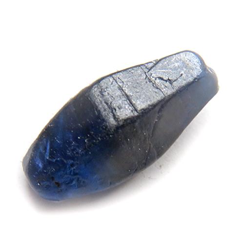 【非加熱・一点物】光が呼び覚ます至高の青 サファイア 結晶原石 8ct｜スリランカ・ラトナプラ産 ルース 天然石 9月誕生石の画像