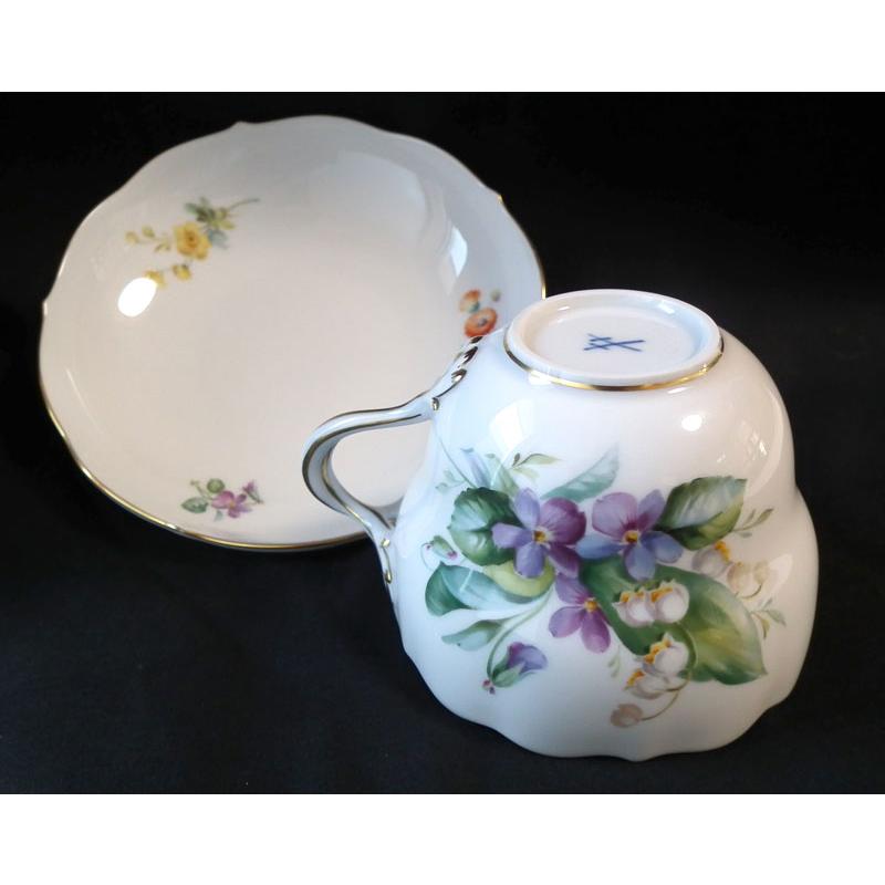 マイセン 自然主義フラワー すみれ スズランモチーフ 兼用カップアンド