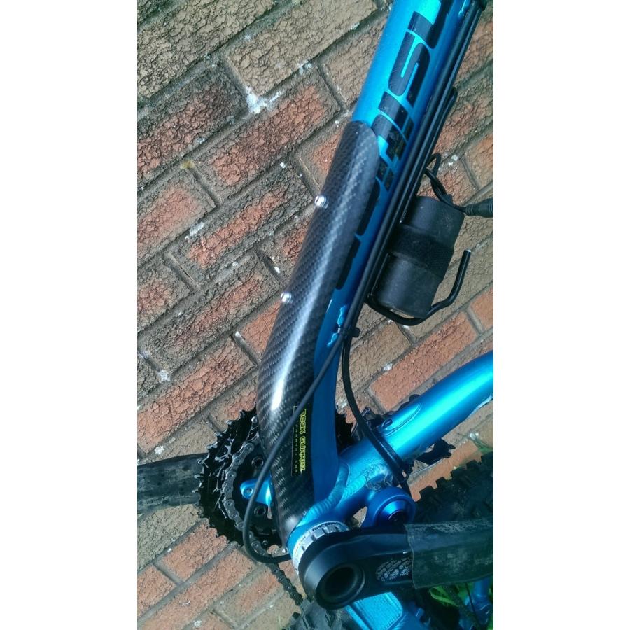 ROCKGUARDZ カーボンファイバー フレームプロテクター MTB ROCKGUARDZ カーボンファイバー フレームプロテクター MTB