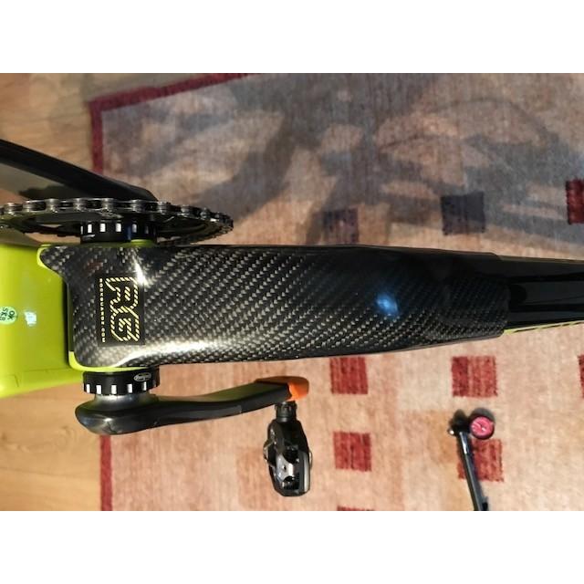 カーボンファイバー風フレームプロテクター 6枚セット