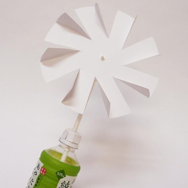 吊下げ式16cmとペットボトルキャップ立て用18cmの紙製かざぐるまが作れるお絵描きホログラム付風車 動画有 No 販促イベント屋 通販 Yahoo ショッピング