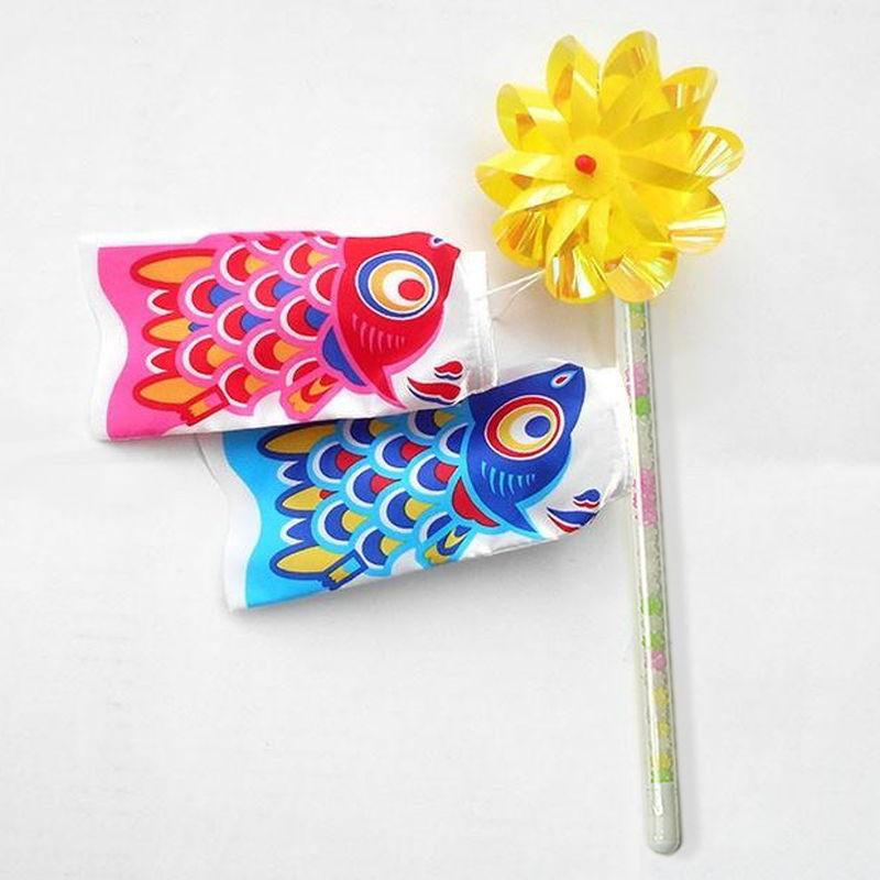 こどもの日景品 お菓子入り風車鯉のぼりセット 30個（棒14cm 鯉29cm