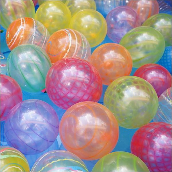 ヨーヨーつりセットポンプ付・色いろ種類のヨーヨー 3セット(300個