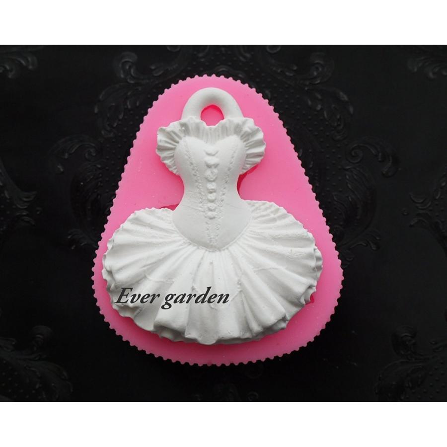 シリコンモールド ドレス 穴あき アロマワックスバー サシェ アロマハイストーン 石膏 手作り 石鹸 レジン 樹脂 粘土 クレイアート Ph Xgdw Xhrk ハンドメイド専門店 Evergarden 通販 Yahoo ショッピング