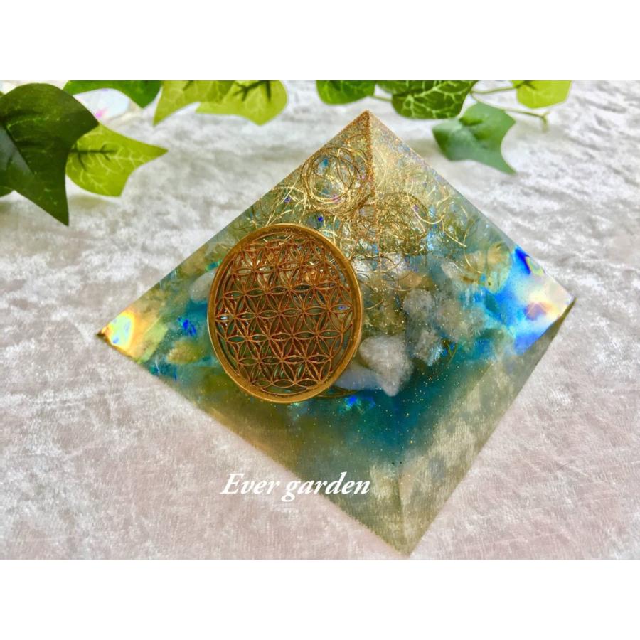 ピラミッド 黄金比 オルゴナイト レジン シリコンモールド ネックレス