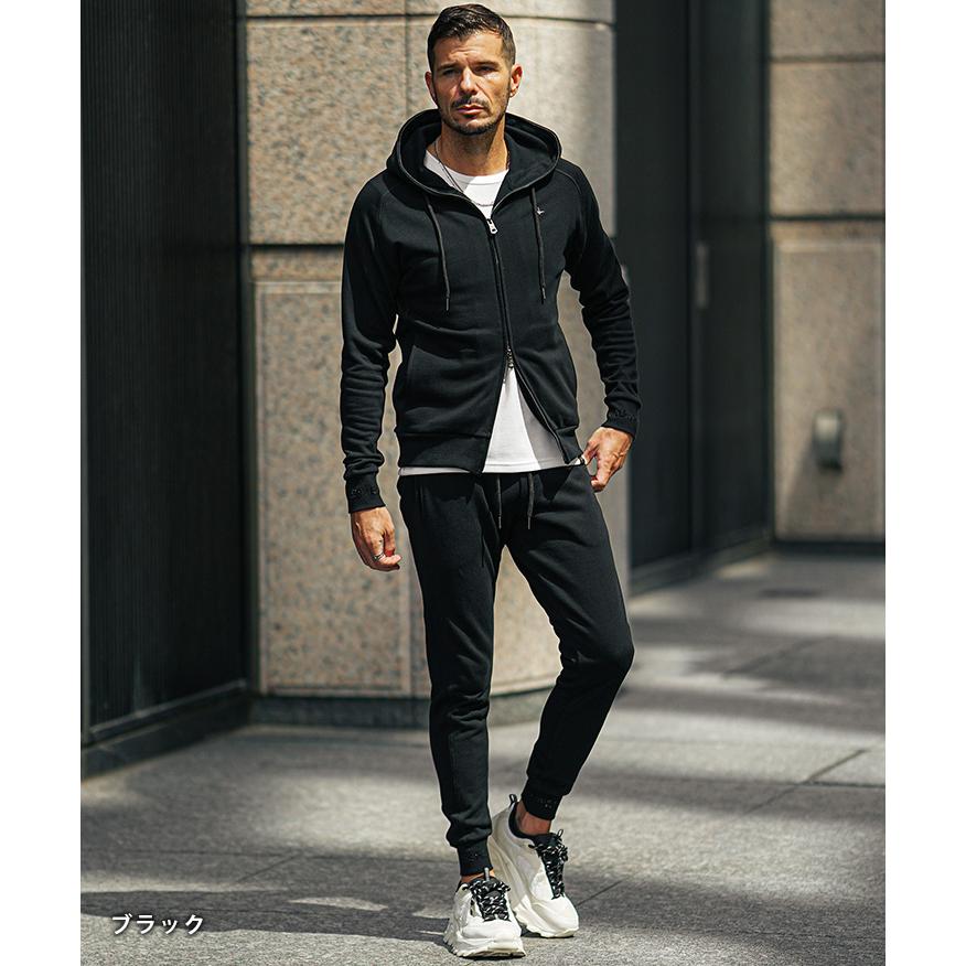 1PIU1UGUALE3 RELAX ウノピュウノウグァーレトレ リラックス