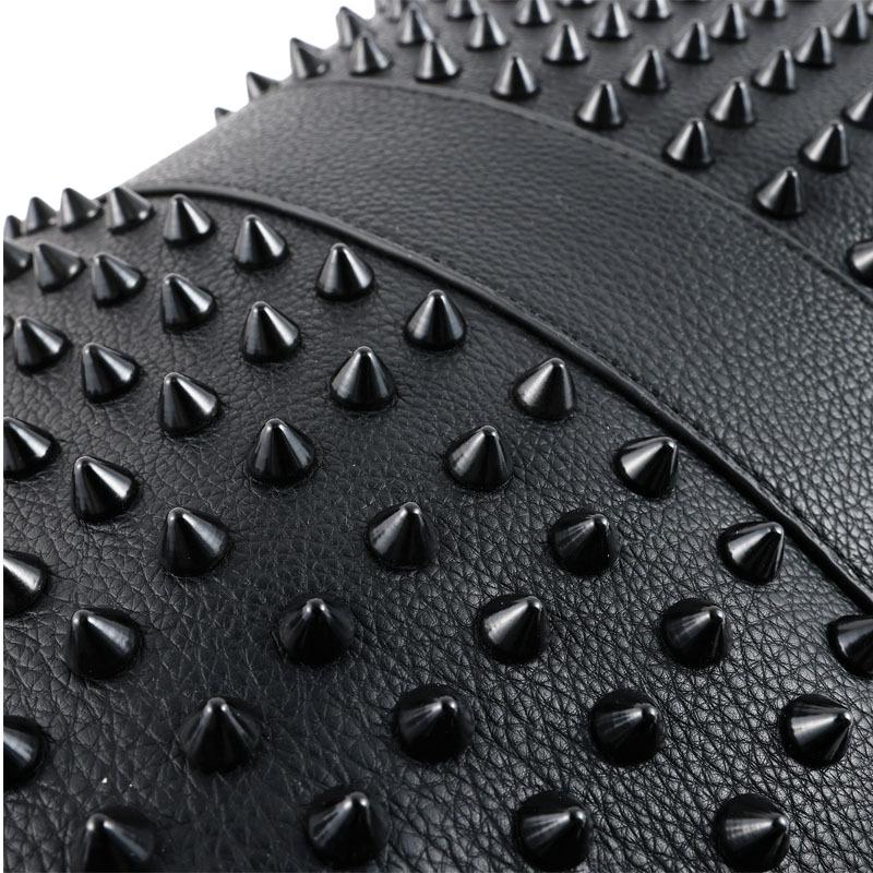 スタッズ　バックパック　リュック　とげとげ　ユニセックス リュック リュックサック スタッズ トゲトゲ ロック ゴシック ユニ